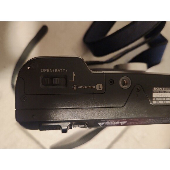 Sony MVC FD100 floppy disk 3.5" Digital LCD screen Mavica zoom Camera - Picture 7 of 9